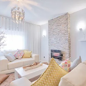  Apartment Mica